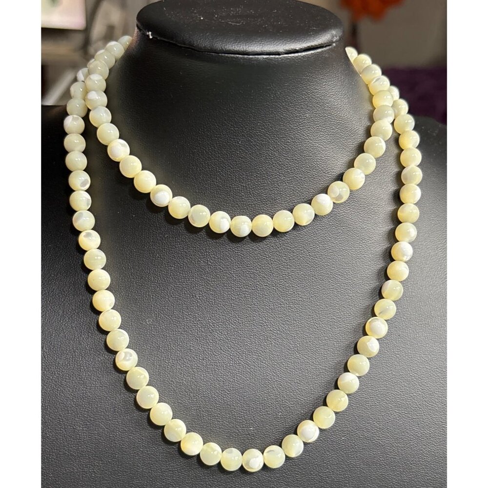 Vintage 30"‎ Mother Of Pearl Beaded Necklace 10k Gold barrel clasp
